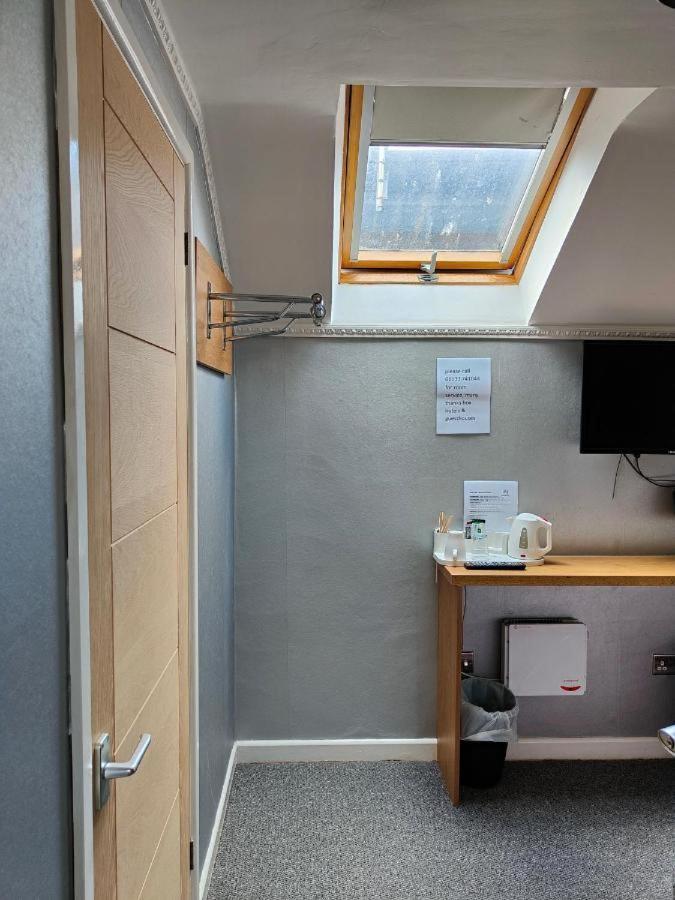 Hotel 24-7 Express Newport  Buitenkant foto