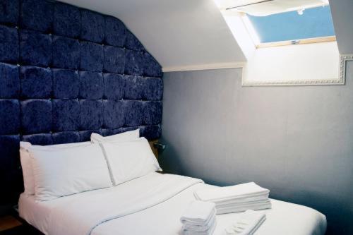 Hotel 24-7 Express Newport  Buitenkant foto